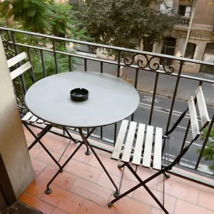 https://homenfun-sagrada-familia-views.topbarcelonahotels.com